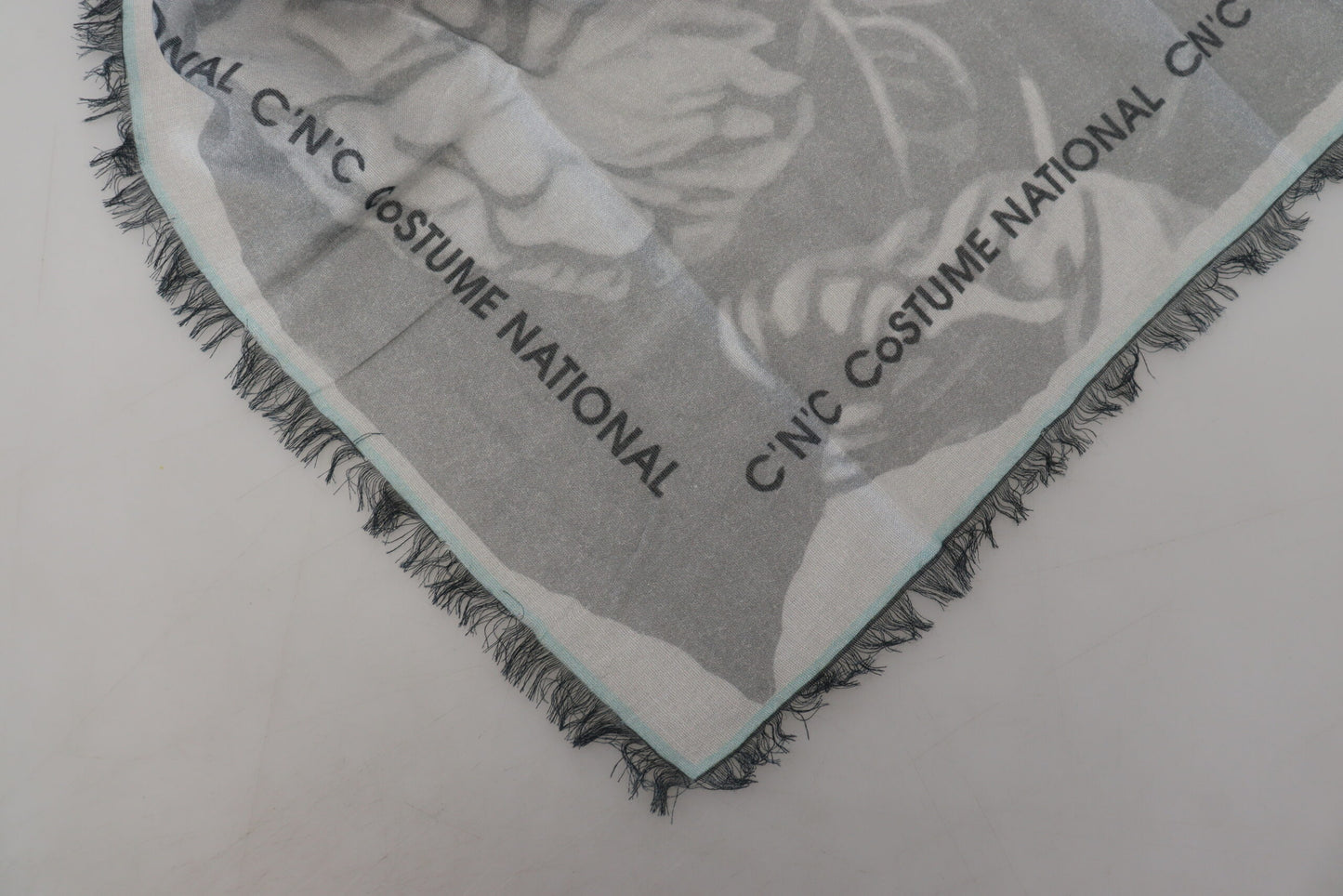 Costume National Scialle con stampa grigia Foulard con frange