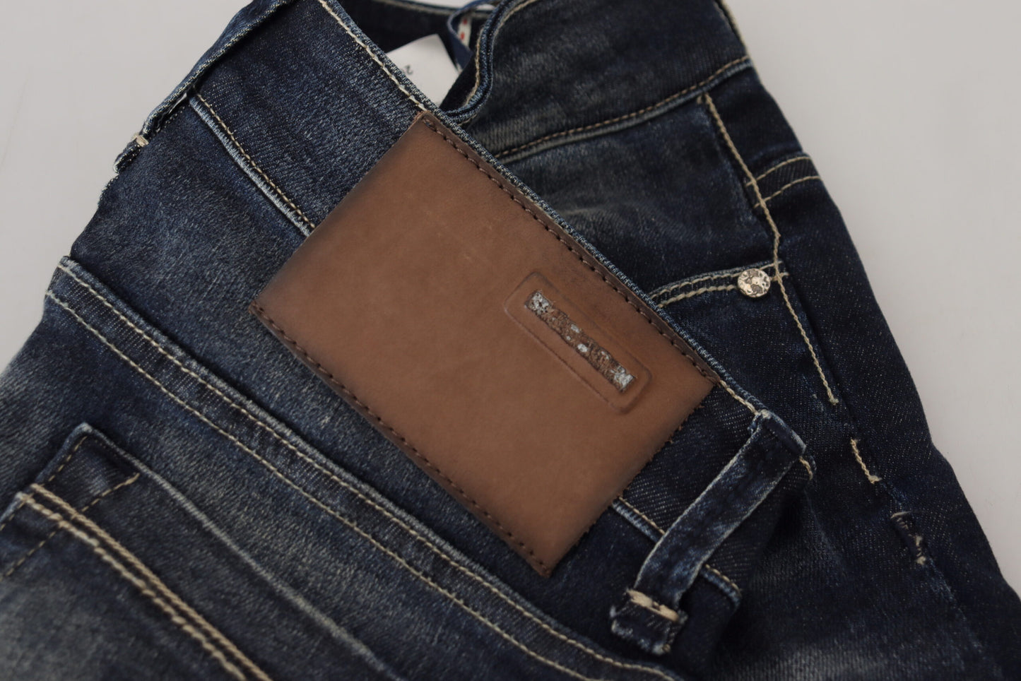 Jeans da donna slim fit in cotone lavato blu Acht