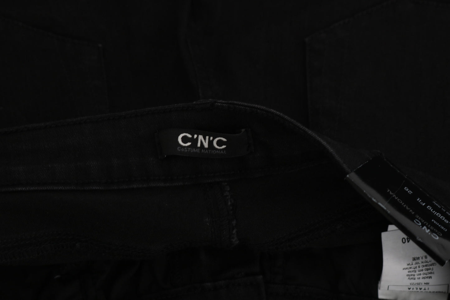 Jeans skinny a vita media con decorazioni nere Costume National