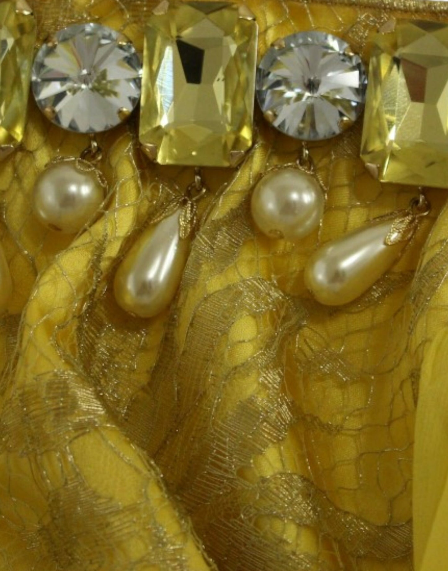 Mini abito in pizzo giallo con cristalli Dolce & Gabbana