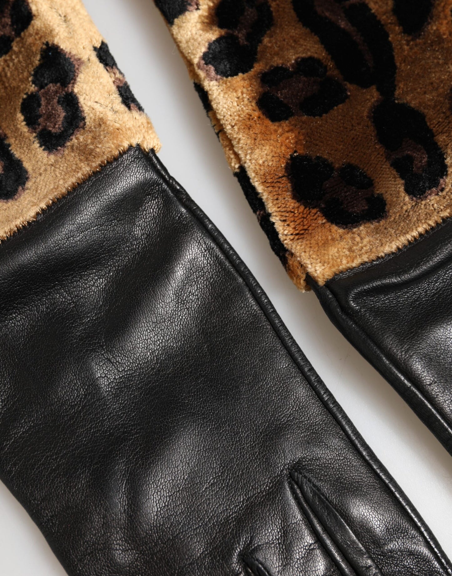 Guanti lunghi fino al gomito in pelle leopardata marrone e nera Dolce & Gabbana