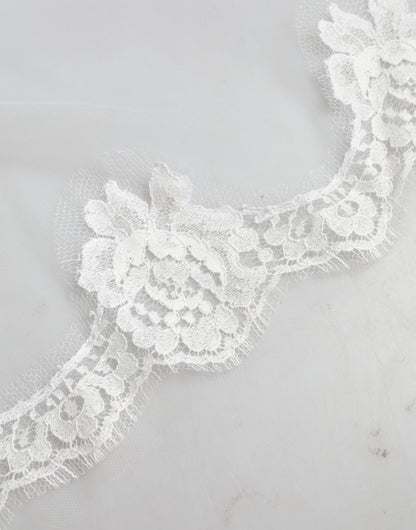 Dolce & Gabbana Velo lungo 3 metri in pizzo floreale bianco e nylon