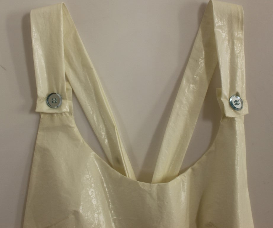 Abito da tè bianco con scollo all'americana e lunghezza al ginocchio di Licia Florio