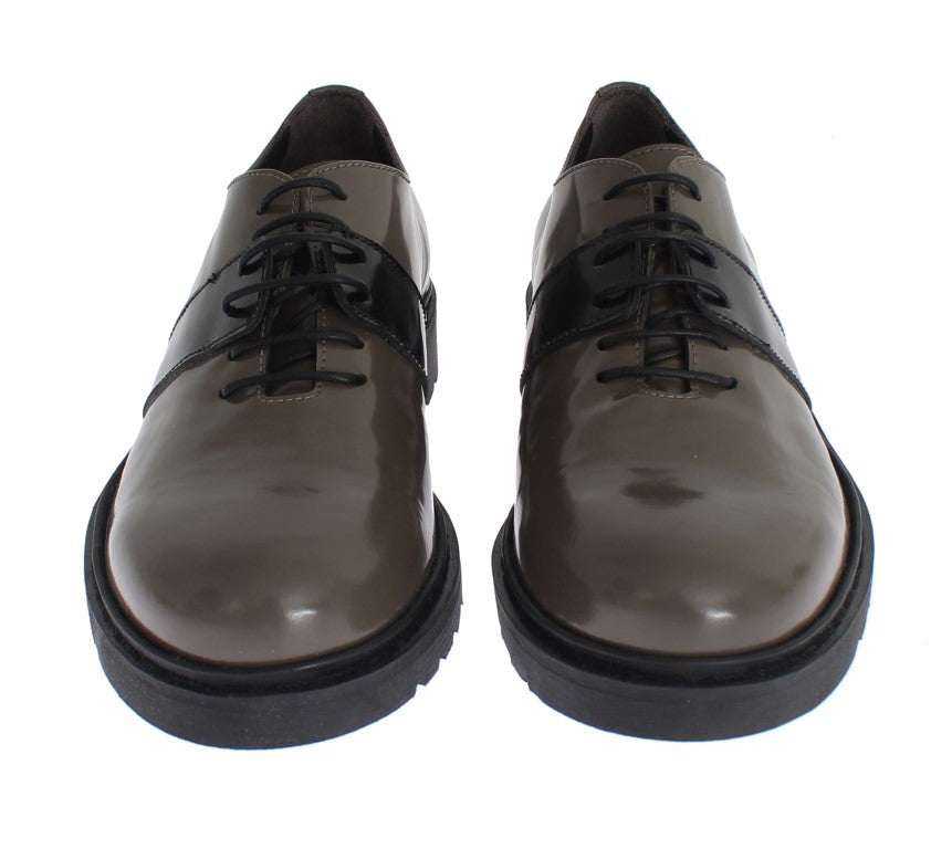 AI_ Scarpe con lacci in pelle grigio-marrone