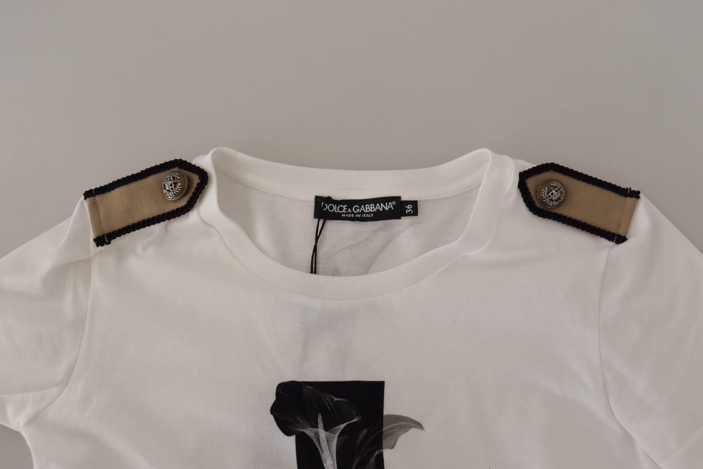 T-shirt girocollo in cotone con rose bianche e nere di Dolce &amp; Gabbana