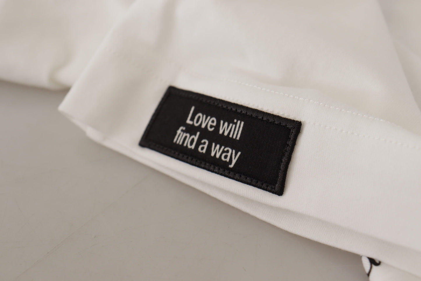 T-shirt girocollo in cotone con rose bianche e nere di Dolce &amp; Gabbana