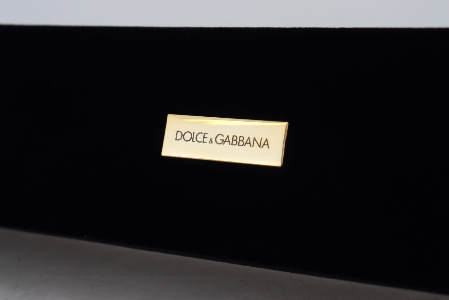 Scatola portagioie con placca logo in velluto nero Dolce &amp; Gabbana