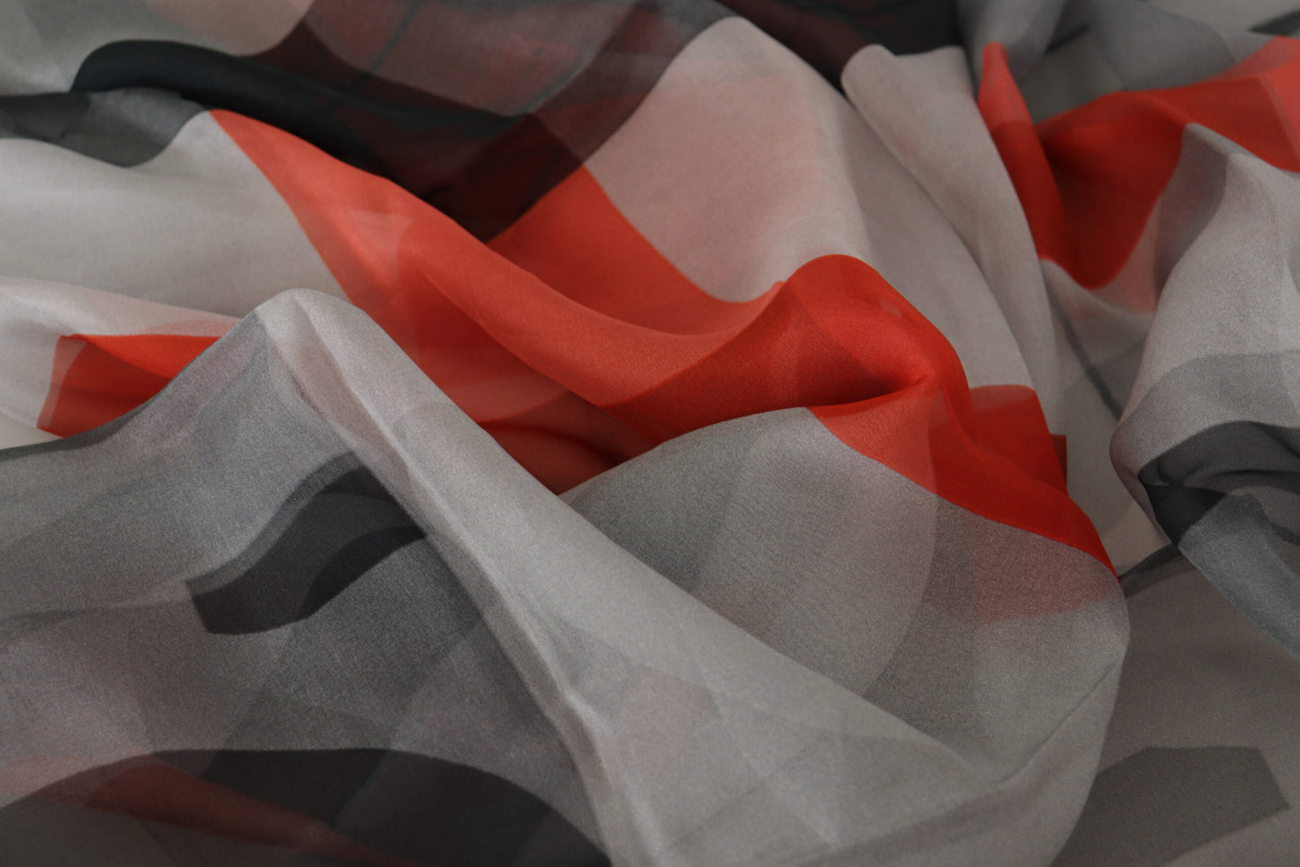Sciarpa foulard scialle grigio rosso Costume National