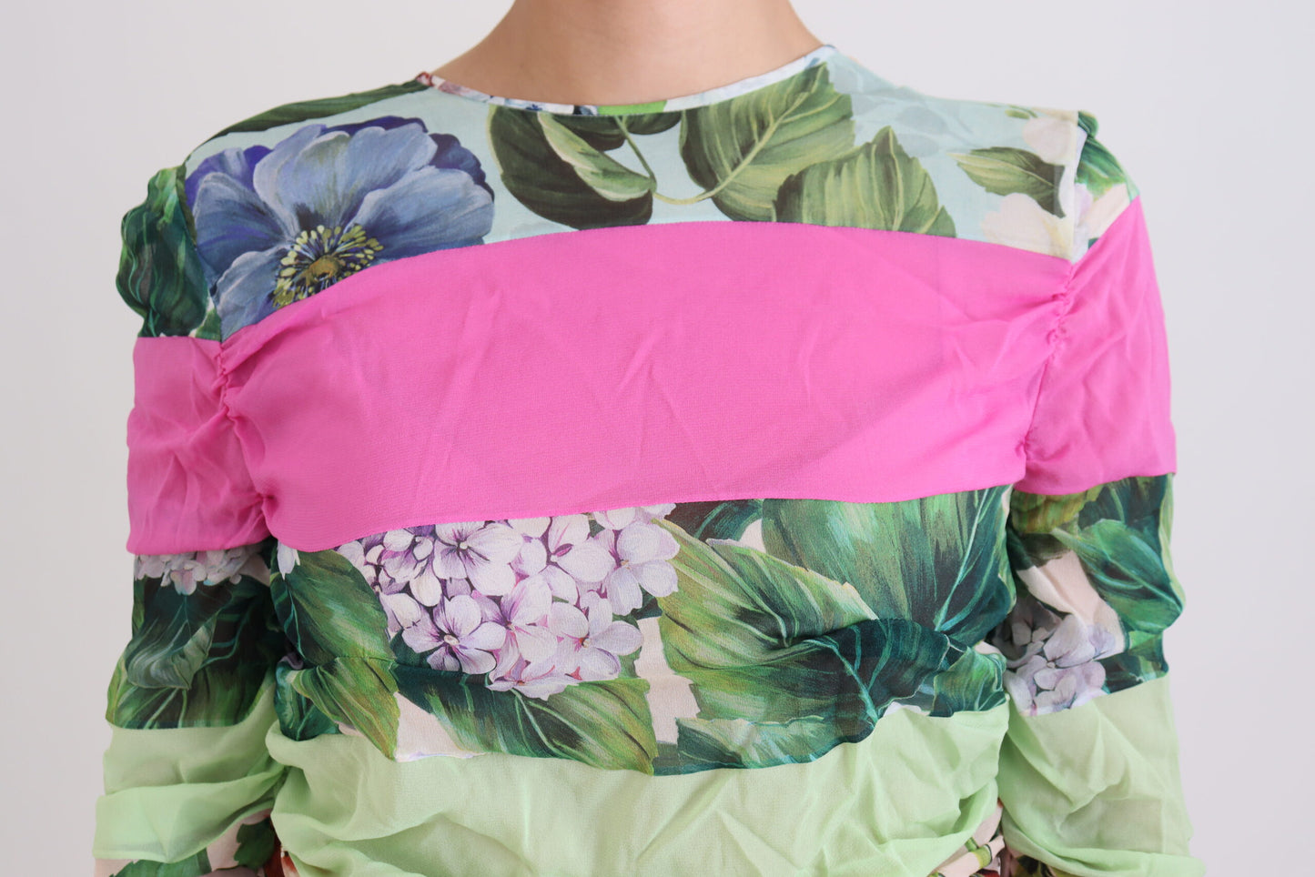 Abito tubino aderente in seta multicolore con stampa floreale Dolce &amp; Gabbana