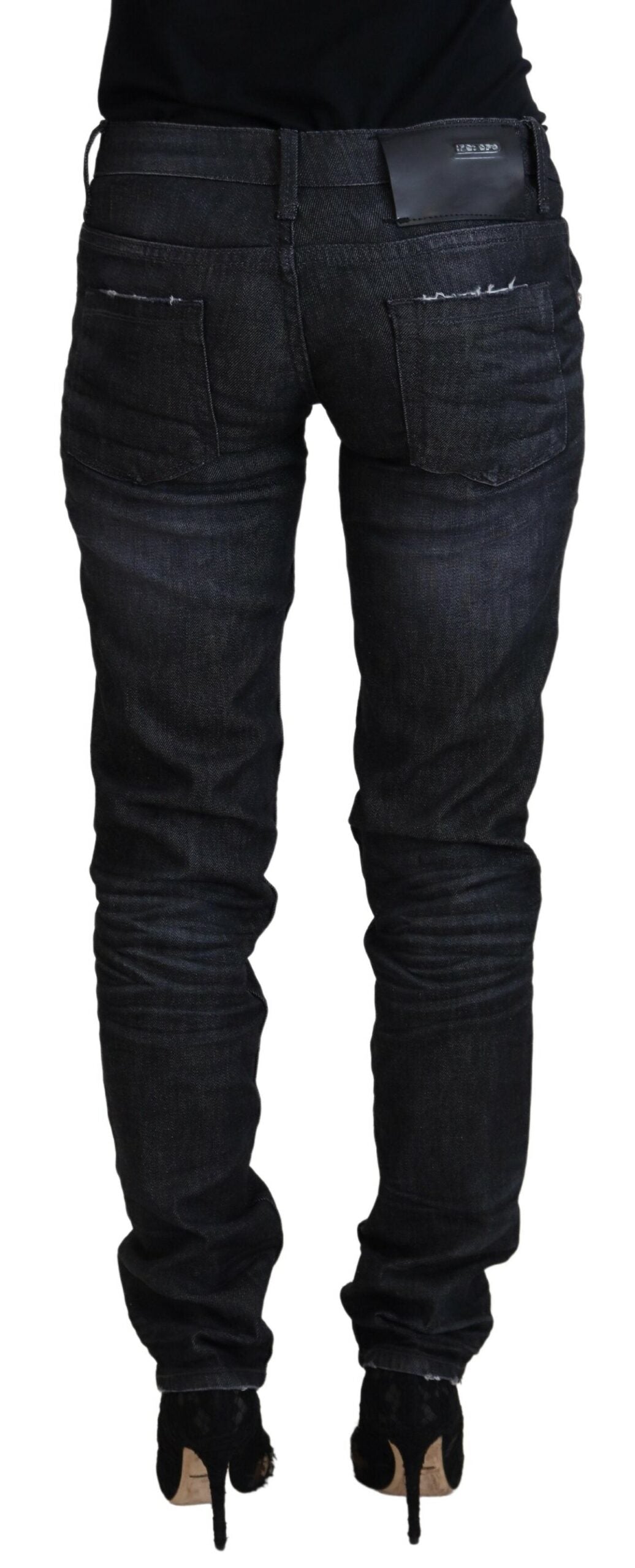Jeans casual da donna in denim slim fit a vita bassa in cotone nero Acht