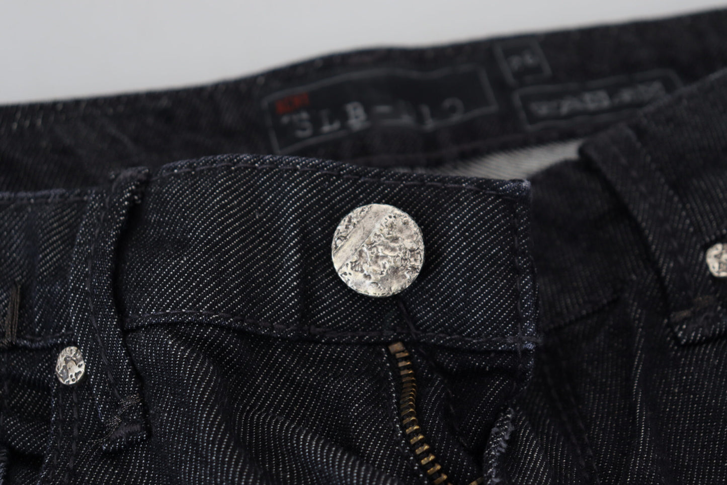 Jeans casual da donna in denim slim fit a vita bassa in cotone nero Acht