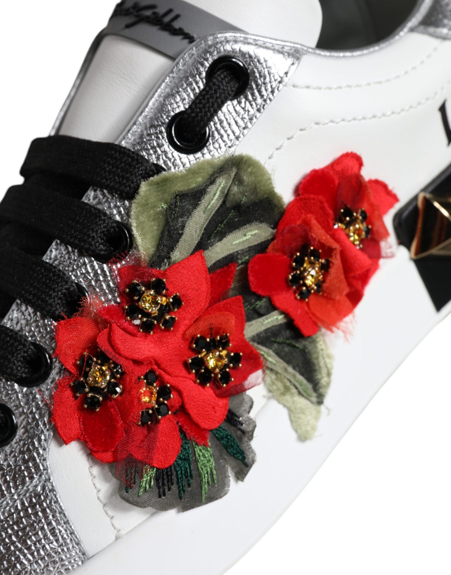 Scarpe da ginnastica Dolce &amp; Gabbana in pelle bianca con borchie floreali