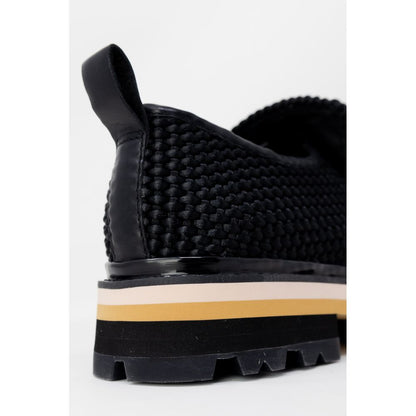 Décolleté con plateau in pelle nera ASH