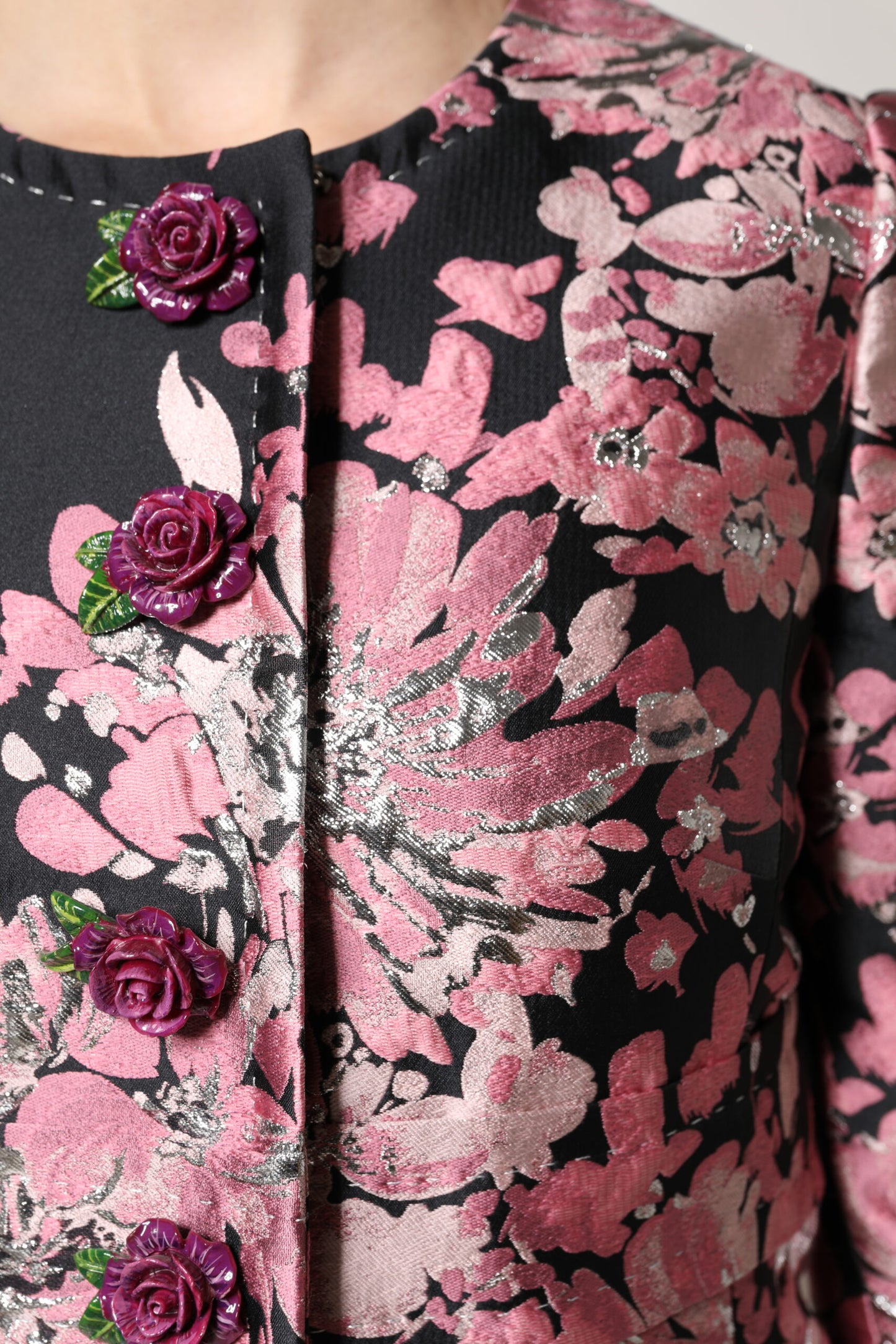 Giacca trench in broccato floreale rosa e nero Dolce &amp; Gabbana