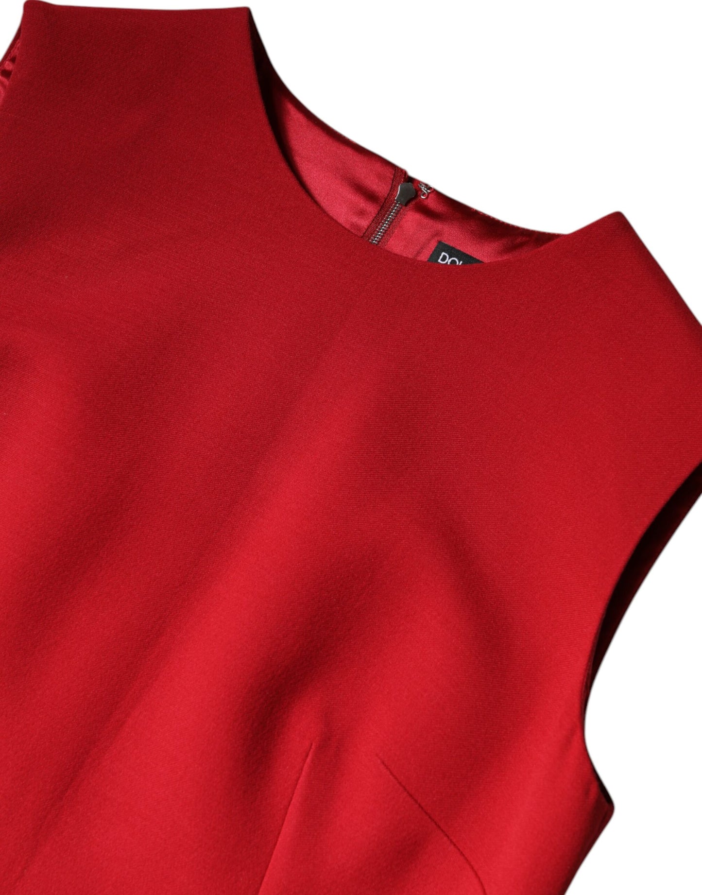 Abito a trapezio in lana rossa Dolce &amp; Gabbana senza maniche, lunghezza al ginocchio