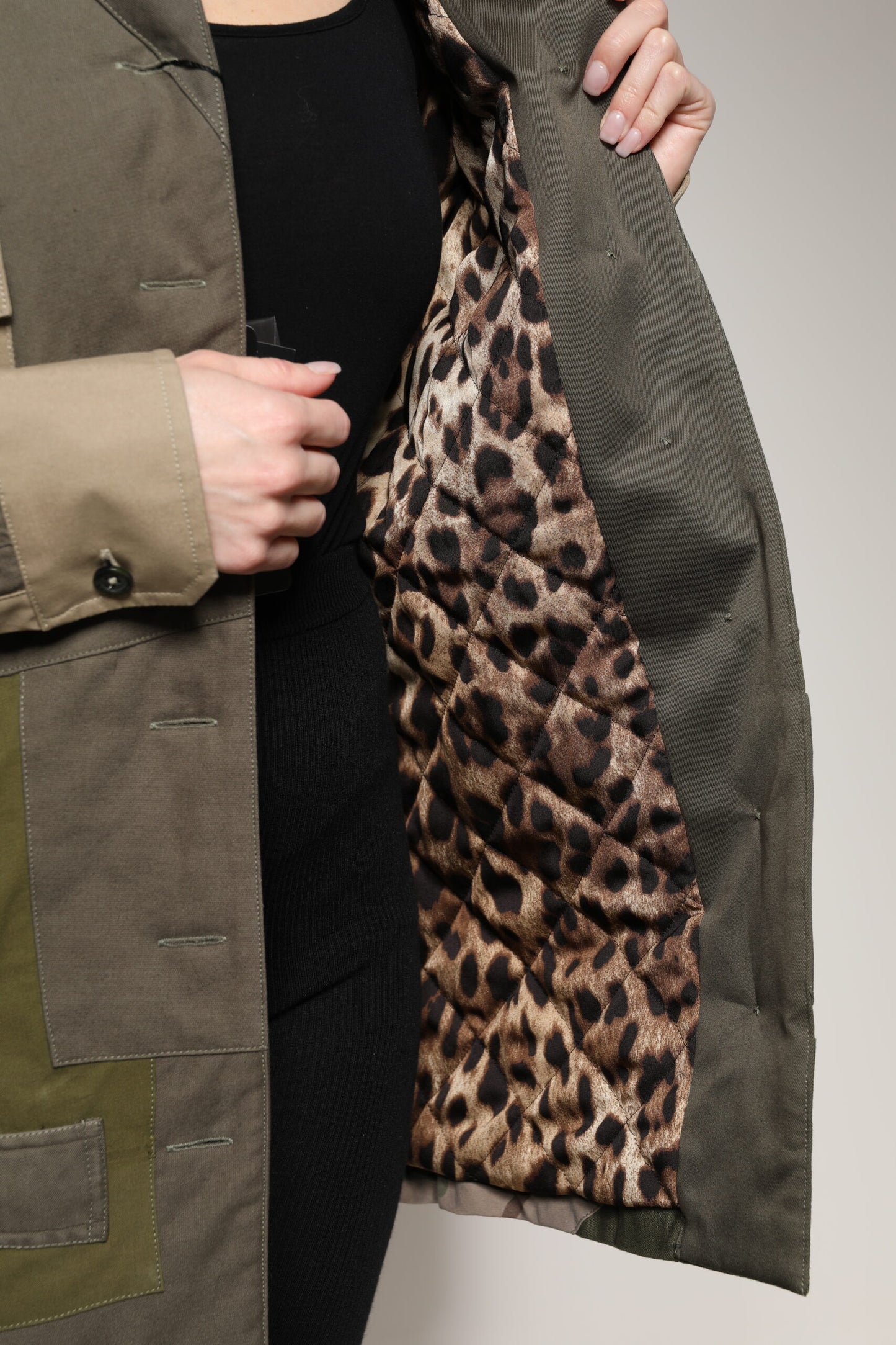 Giacca abbottonata in cotone verde militare Dolce &amp; Gabbana