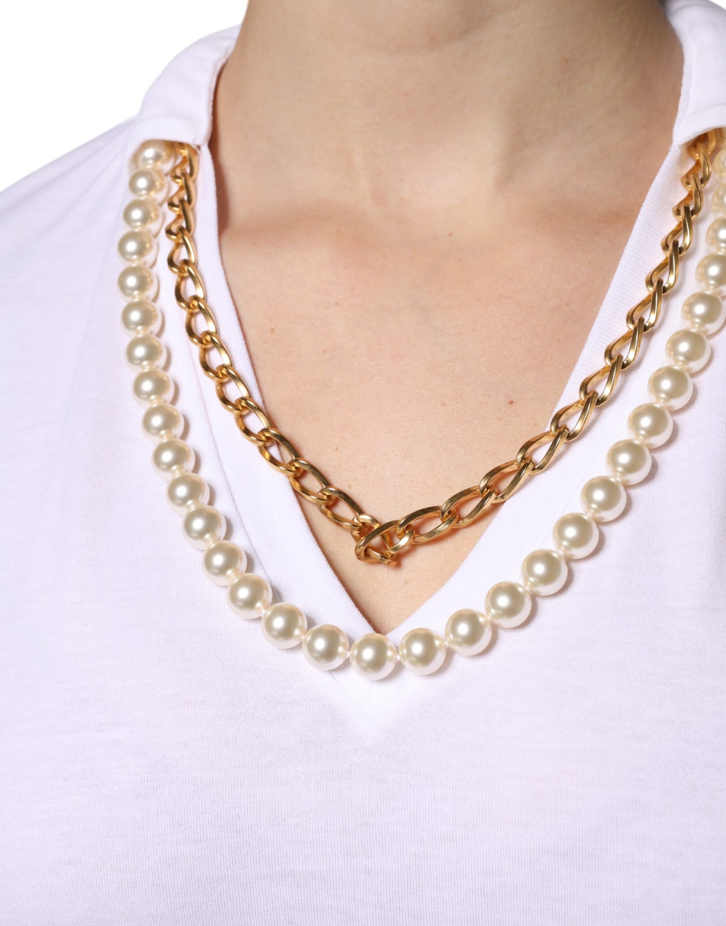 Dolce &amp; Gabbana T-shirt a maniche corte in cotone con collana bianca