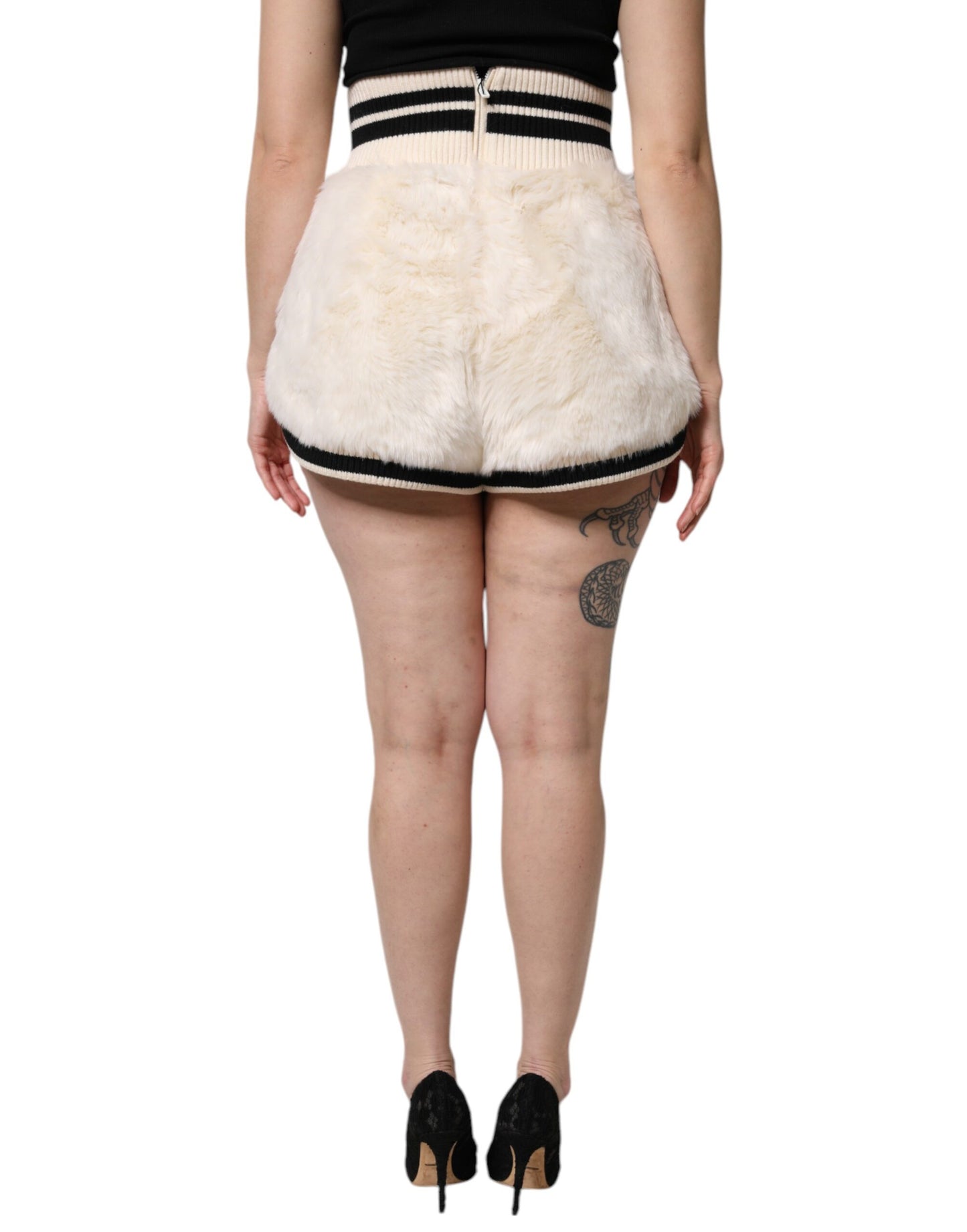 Pantaloncini corti a vita alta in pelliccia sintetica bianca Dolce &amp; Gabbana