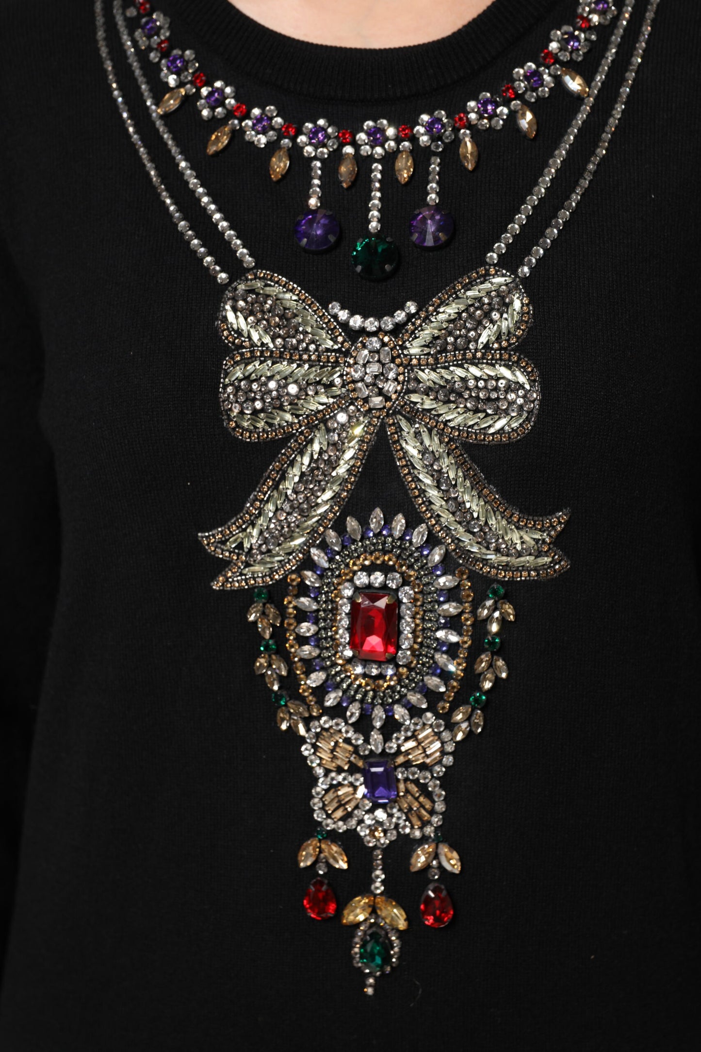 Maglione Dolce &amp; Gabbana in cashmere nero decorato con cristalli