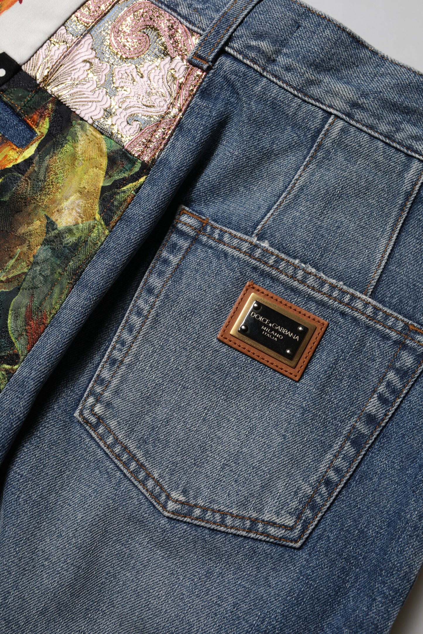 Jeans in denim a vita alta con patchwork blu AMBER di Dolce &amp; Gabbana