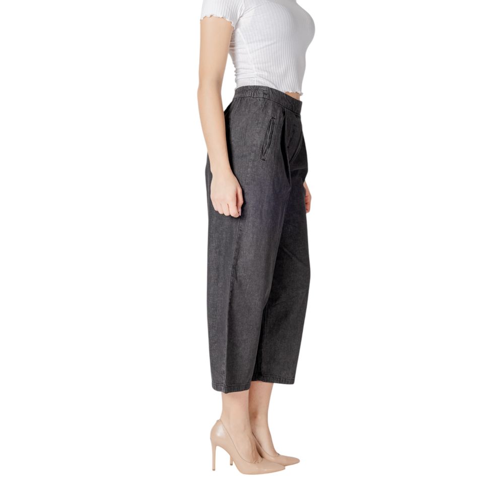 Jeans corti in cotone nero ICHI