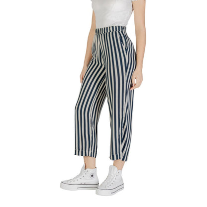 Pantaloni corti in viscosa blu ICHI