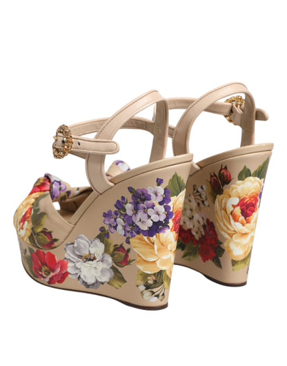 Sandali con zeppa e cinturino alla caviglia con stampa floreale beige Dolce &amp; Gabbana